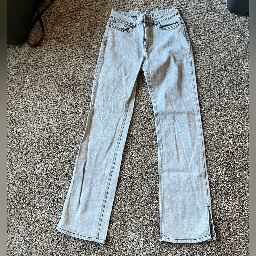 Women's Straight Leg Jeans - Light Gray